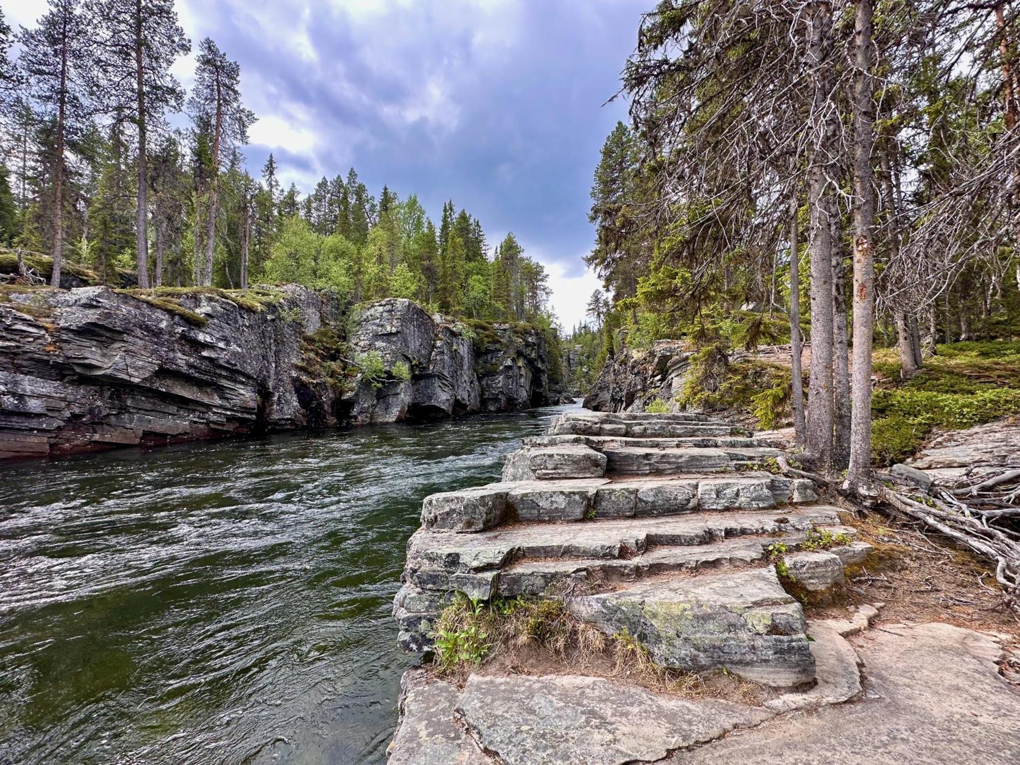 Vildmarksgard Lillviken Стрёмсунд Экстерьер фото